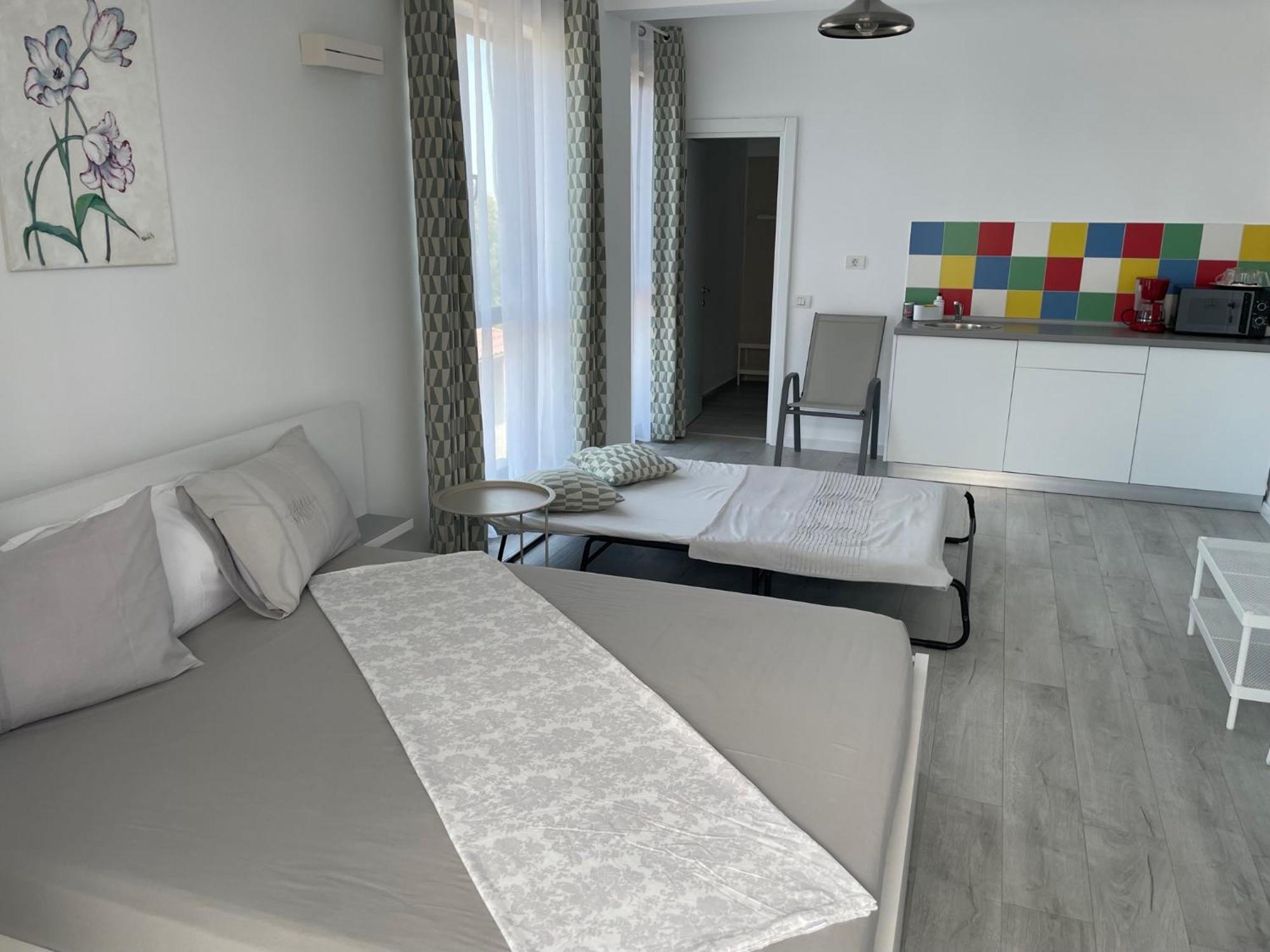 Mika Studios Западен Ефорие Екстериор снимка